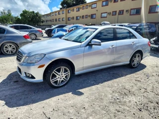 MERCEDES-BENZ E 550