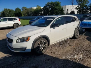 VOLVO V60 CROSS COUNTRY PREMIER