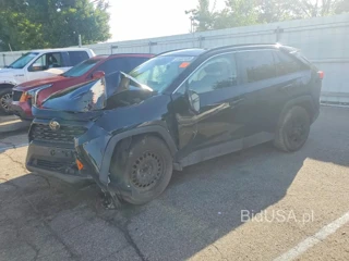 TOYOTA RAV4 LE