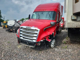 FREIGHTLINER CASCADIA 126