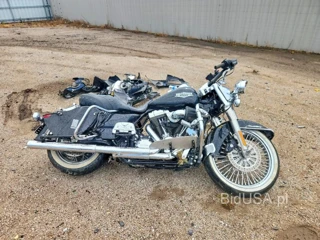 HARLEY-DAVIDSON FLHR ROAD KING