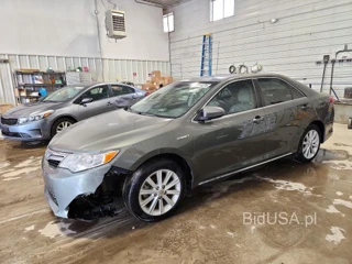 TOYOTA CAMRY HYBRID XLE