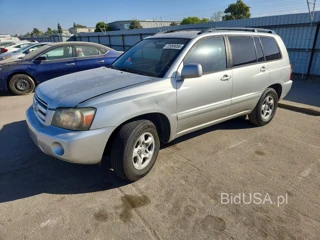 TOYOTA HIGHLANDER BASE