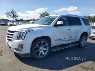CADILLAC ESCALADE PREMIUM