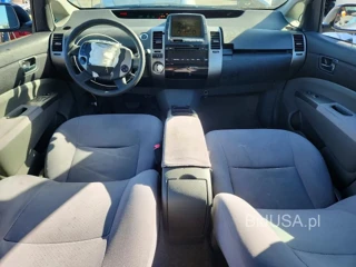 TOYOTA PRIUS BASE