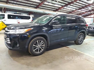 TOYOTA HIGHLANDER XLE
