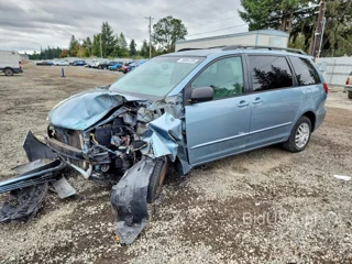 TOYOTA SIENNA LE 7 PASSENGER