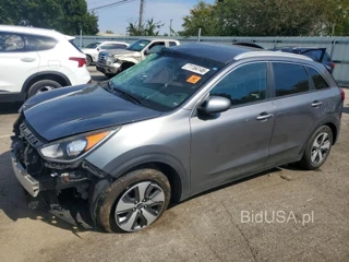 KIA NIRO LX