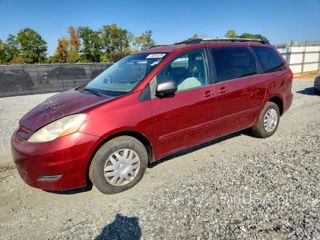 TOYOTA SIENNA LE 7-PASSENGER
