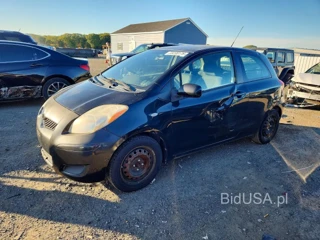 TOYOTA YARIS BASE