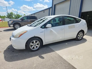 TOYOTA PRIUS BASE