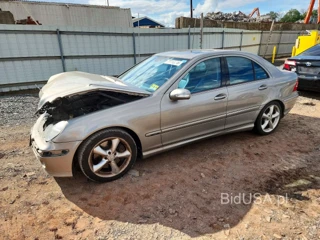 MERCEDES-BENZ C 230K SPORT SEDAN