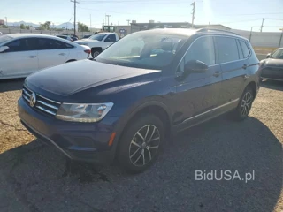 VOLKSWAGEN TIGUAN SE