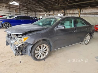 TOYOTA CAMRY XLE