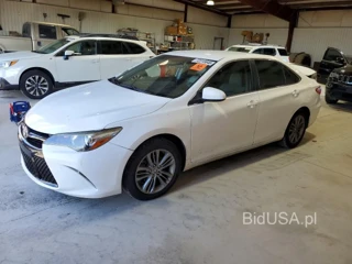 TOYOTA CAMRY SE