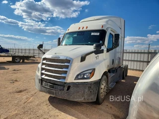 FREIGHTLINER CASCADIA 116