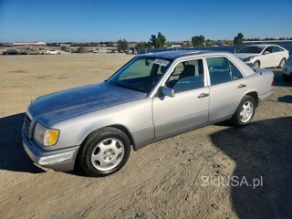 MERCEDES-BENZ E 320 BASE