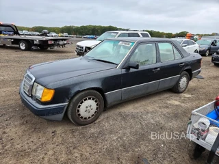 MERCEDES-BENZ 300 D