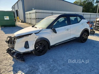 NISSAN KICKS SR