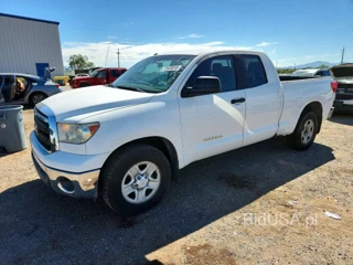 TOYOTA TUNDRA DOUBLE CAB SR5