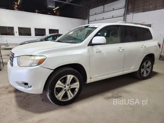 TOYOTA HIGHLANDER SPORT