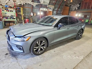VOLVO S60 T6 R-DESIGN