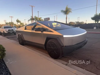 TESLA CYBERTRUCK