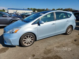 TOYOTA PRIUS V FIVE