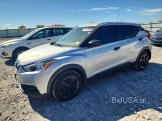 NISSAN KICKS S