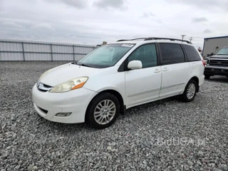 TOYOTA SIENNA XLE LIMITED