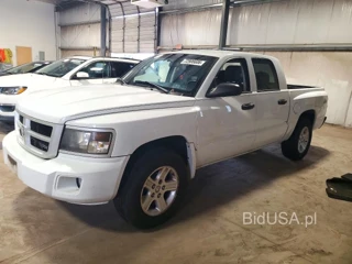 DODGE DAKOTA SLT