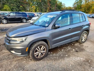 VOLKSWAGEN TIGUAN S