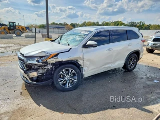 TOYOTA HIGHLANDER XLE