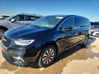 CHRYSLER PACIFICA HYBRID SELECT