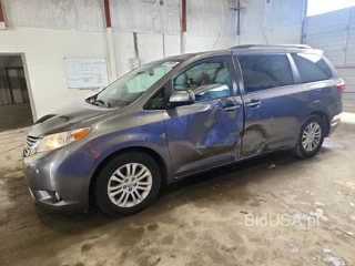 TOYOTA SIENNA XLE PREMIUM 8-PASSENGER
