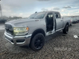 RAM 2500 TRADESMAN