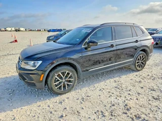 VOLKSWAGEN TIGUAN SE