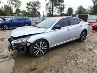 NISSAN ALTIMA SR