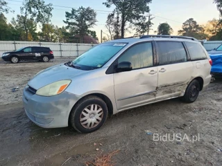 TOYOTA SIENNA CE 8 PASSENGER