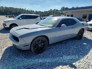DODGE CHALLENGER SXT