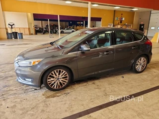 FORD FOCUS TITANIUM