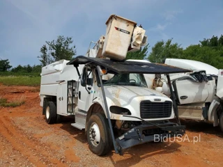 FREIGHTLINER M2