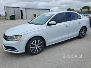 VOLKSWAGEN JETTA SE