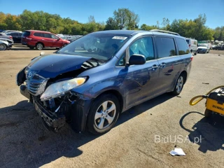 TOYOTA SIENNA LE