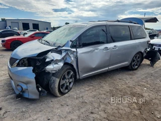 TOYOTA SIENNA SPORT