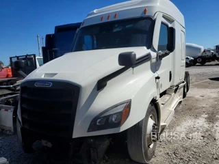 FREIGHTLINER CASCADIA 126