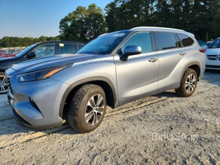 TOYOTA HIGHLANDER XLE