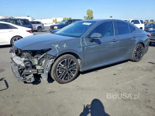 TOYOTA CAMRY HYB LE/SE/XLE XLE