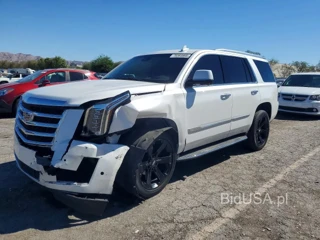 CADILLAC ESCALADE LUXURY