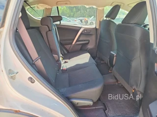 TOYOTA RAV4 LE